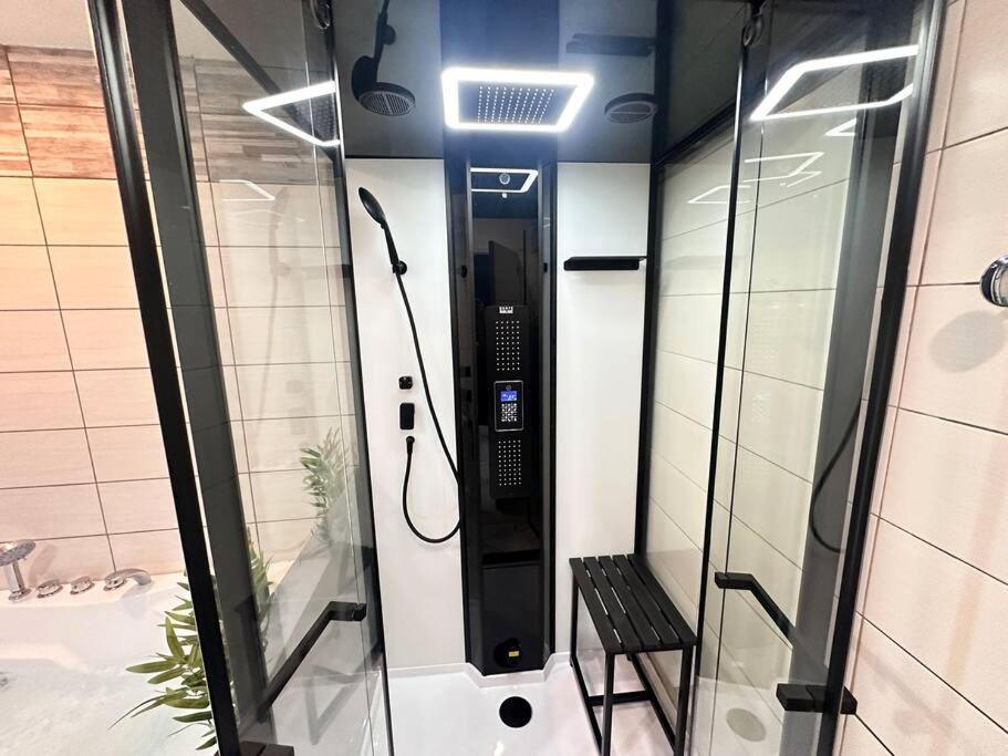 E Servagnat T3 Luxe Avec Sauna Jacuzzi Et Hammam Épernay Exterior foto